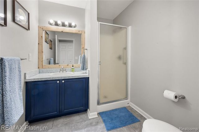 1108 Lake Park Drive, Grand Blanc, MI 48439