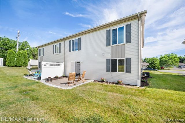 1108 Lake Park Drive, Grand Blanc, MI 48439