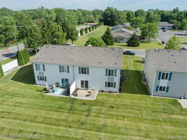 1108 Lake Park Drive, Grand Blanc, MI 48439