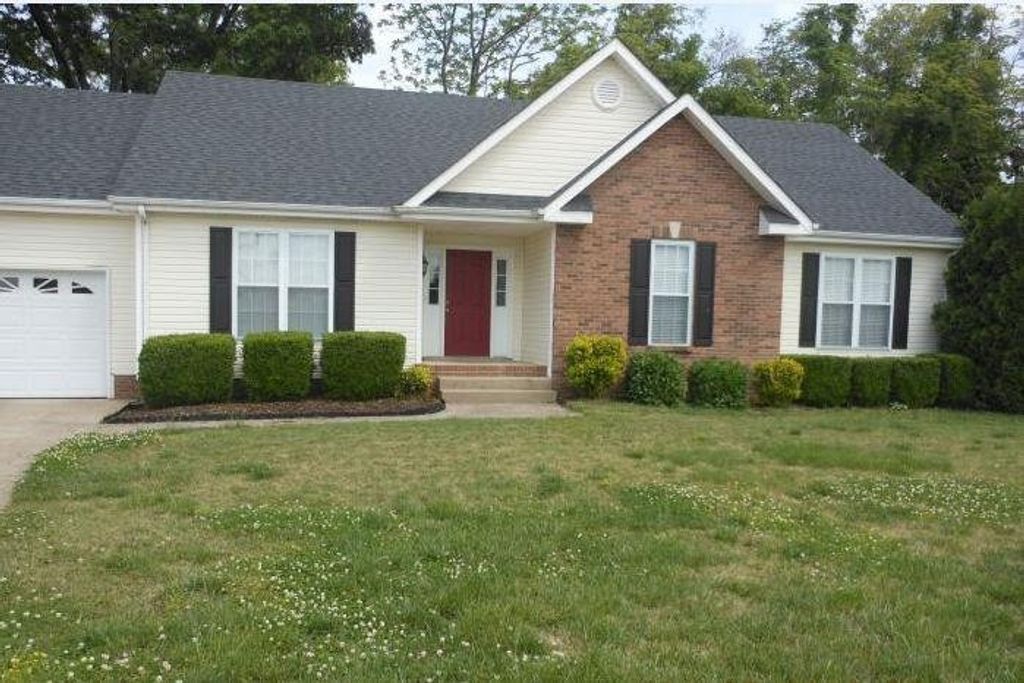 3176 Turtle Creek Ct, Clarksville, TN 37043