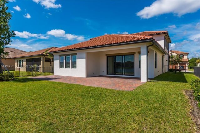 11170 NW 82nd Pl, Parkland, FL 33076