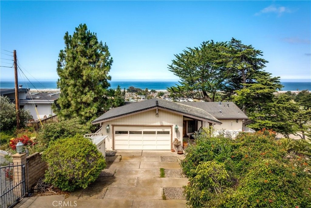 Image 1 of property listing at 2991 Juniper, Morro Bay, CA 93442