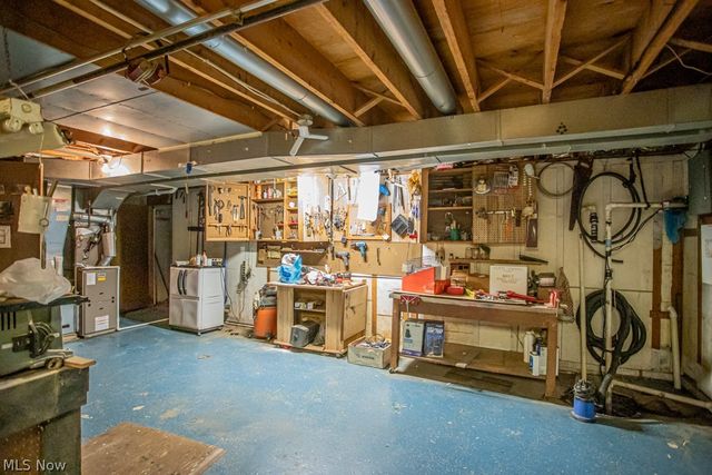 9628 Cain Drive NE, Warren, OH 44484