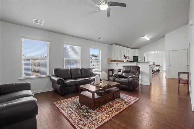 431 Parkstone Drive, Woodstock, GA 30188