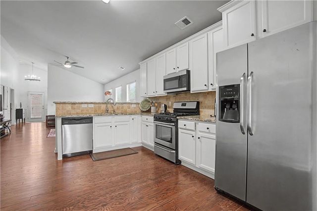 431 Parkstone Drive, Woodstock, GA 30188