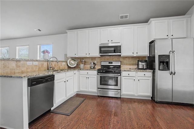 431 Parkstone Drive, Woodstock, GA 30188