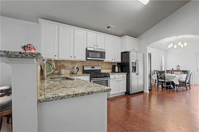 431 Parkstone Drive, Woodstock, GA 30188