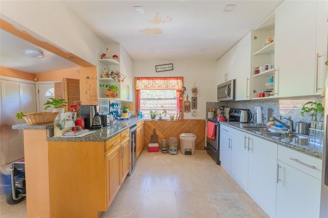 20515 NE 15th Ave, Miami, FL 33179