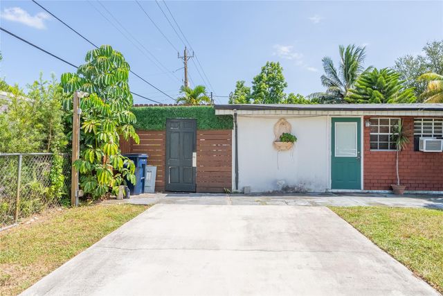 20515 NE 15th Ave, Miami, FL 33179