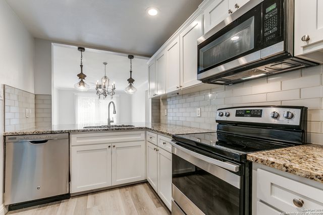 7709 Broadway Apt 113, San Antonio, TX 78209