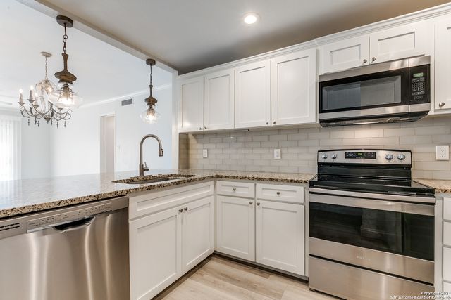 7709 Broadway Apt 113, San Antonio, TX 78209