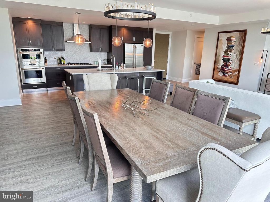 Image 11 of property listing at 930 ROSE AVE #2001, Rockville, MD 20852