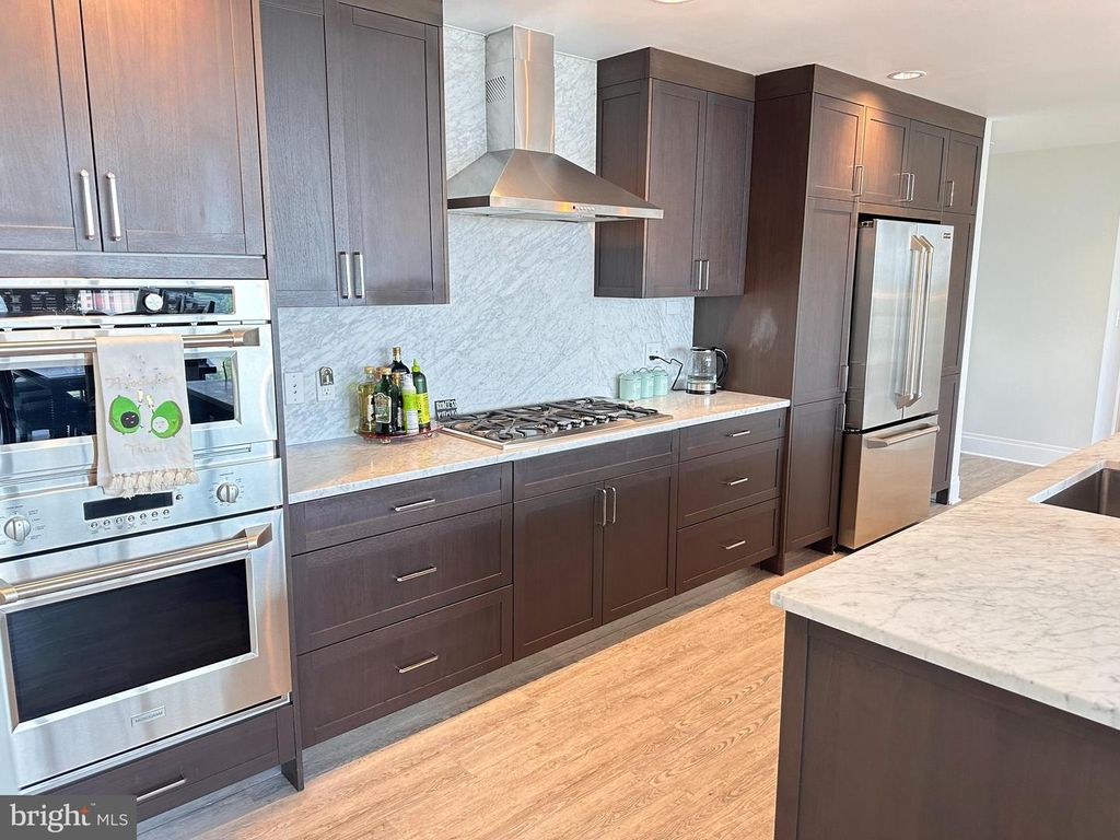 Image 16 of property listing at 930 ROSE AVE #2001, Rockville, MD 20852