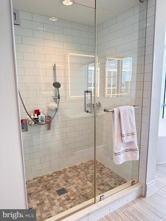 Image 28 of property listing at 930 ROSE AVE #2001, Rockville, MD 20852