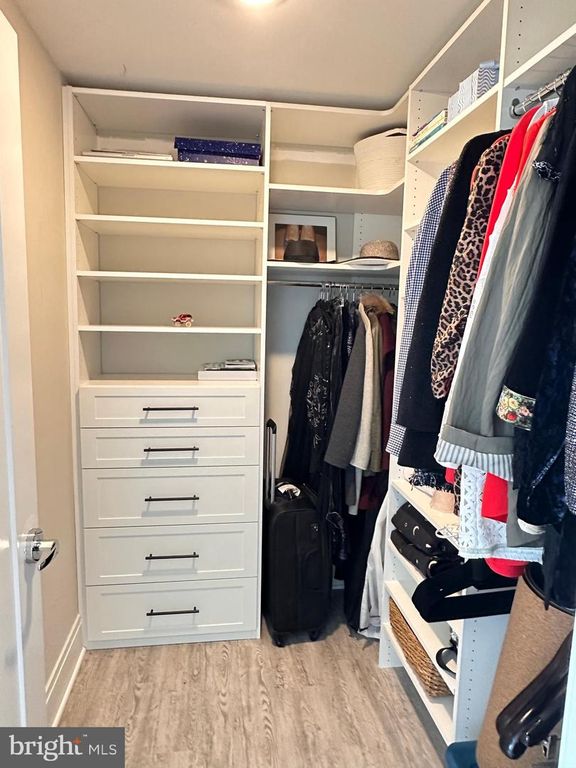 Image 41 of property listing at 930 ROSE AVE #2001, Rockville, MD 20852