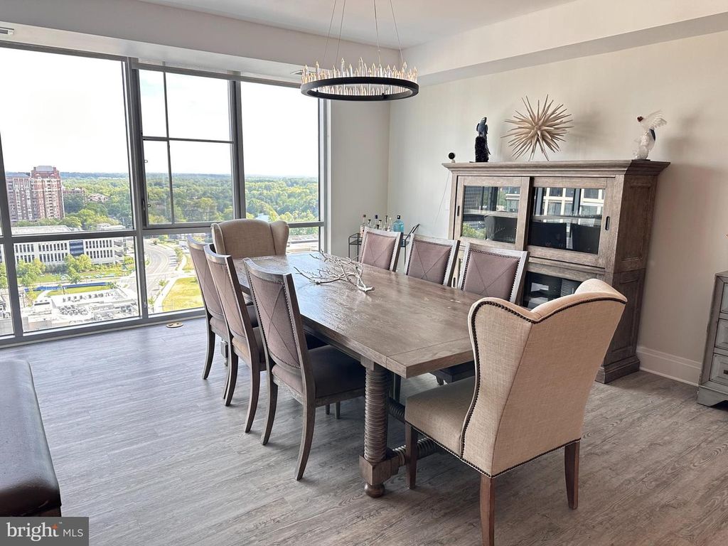 Image 8 of property listing at 930 ROSE AVE #2001, Rockville, MD 20852