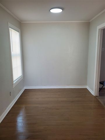 516 W Beach Street, Fort Worth, TX 76111