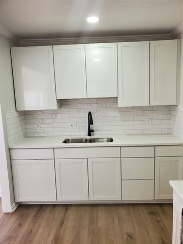 516 W Beach Street, Fort Worth, TX 76111