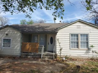 516 W Beach Street, Fort Worth, TX 76111