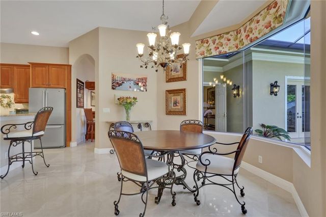 904 Glen Lake CIR, Naples, FL 34119