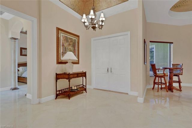 904 Glen Lake CIR, Naples, FL 34119