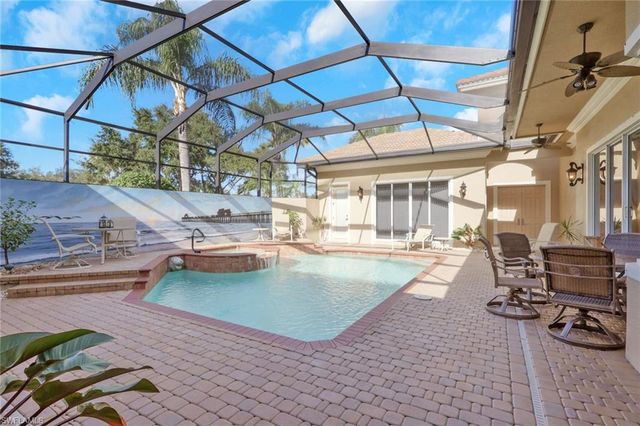 904 Glen Lake CIR, Naples, FL 34119