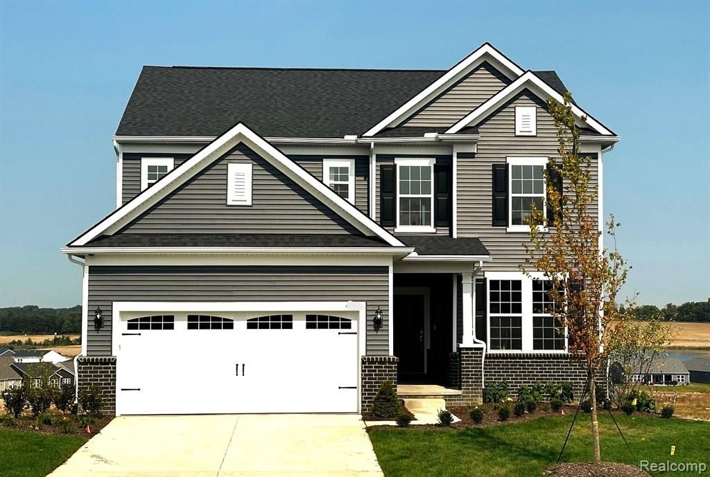 59615 Schuss Gully Drive, New Hudson, MI 48165