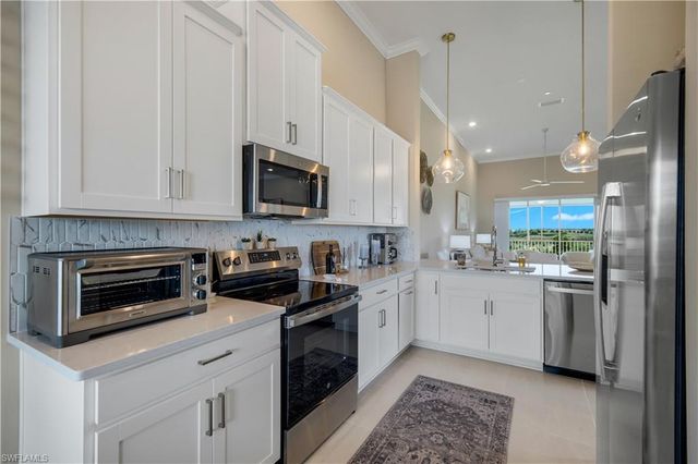 11811 Venetian Lagoon DR 204, Fort Myers, FL 33913