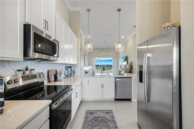 11811 Venetian Lagoon DR 204, Fort Myers, FL 33913