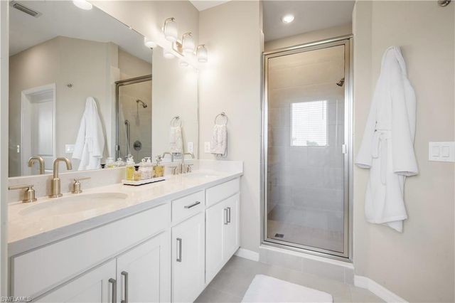 11811 Venetian Lagoon DR 204, Fort Myers, FL 33913