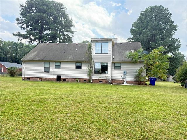 210 Oakwood AVE, Suffolk, VA 23435