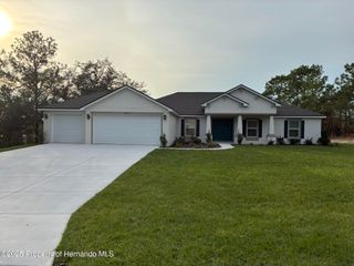 18295 Maberly Road, Weeki Wachee, FL 34614