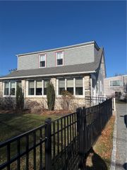 299 Prospect Avenue, Middletown, RI 02842