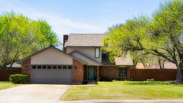 503 San Jacinto ST, Lockhart, TX 78644