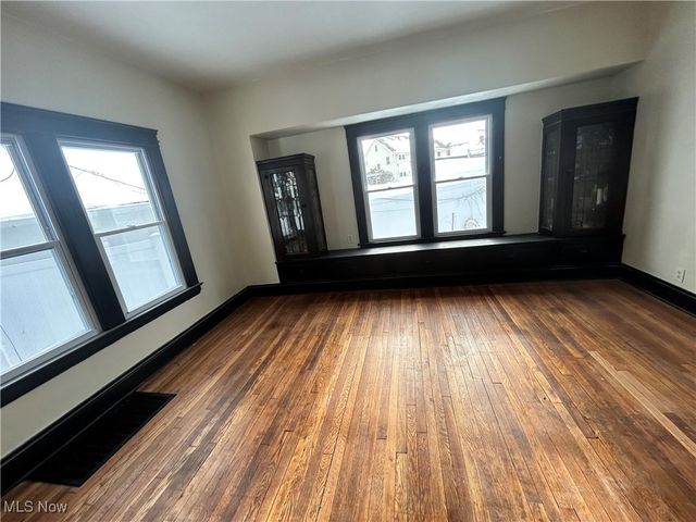 10409 Fidelity Avenue, Cleveland, OH 44111