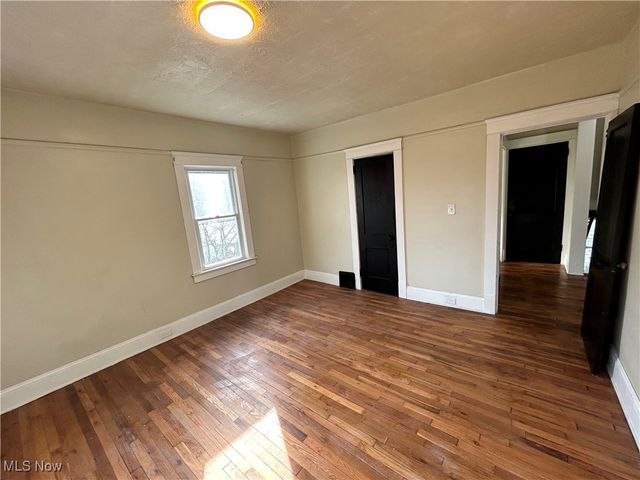 10409 Fidelity Avenue, Cleveland, OH 44111