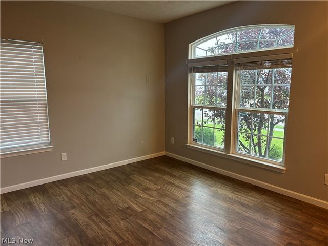 4489 Woodstone Avenue NW, Massillon, OH 44647