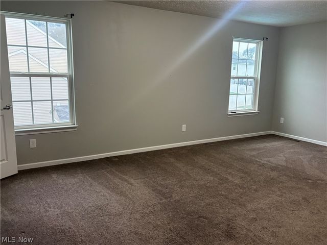 4489 Woodstone Avenue NW, Massillon, OH 44647