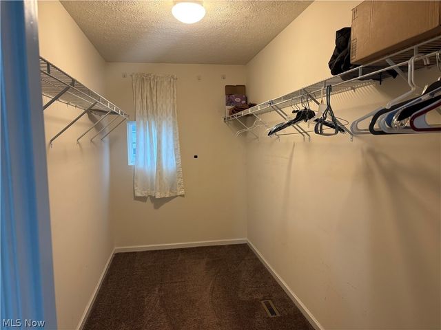 4489 Woodstone Avenue NW, Massillon, OH 44647