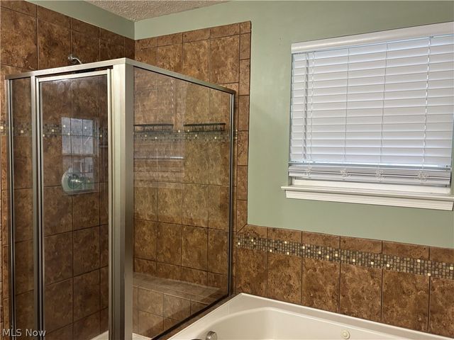 4489 Woodstone Avenue NW, Massillon, OH 44647