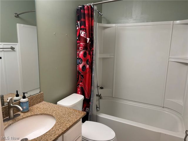 4489 Woodstone Avenue NW, Massillon, OH 44647