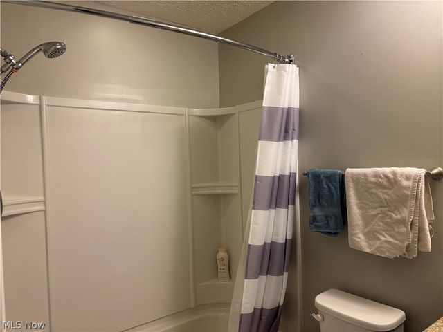 4489 Woodstone Avenue NW, Massillon, OH 44647