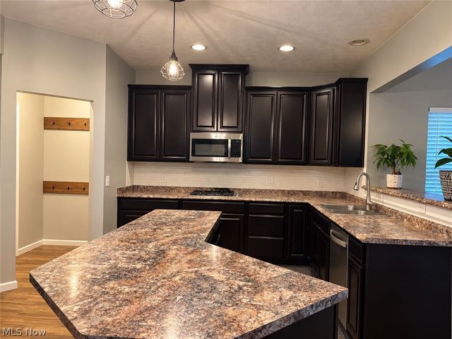 4489 Woodstone Avenue NW, Massillon, OH 44647