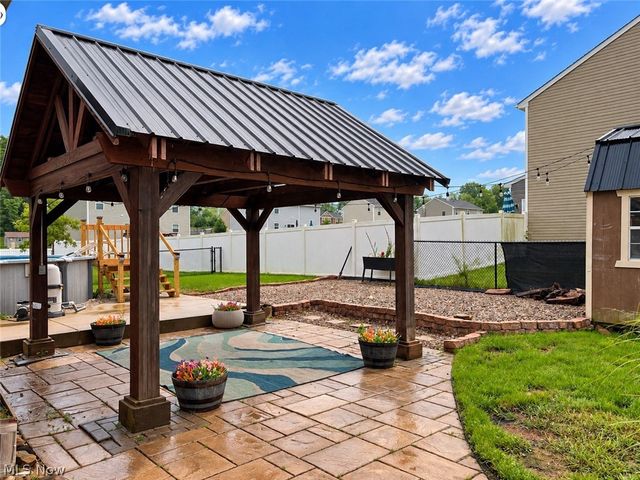 4489 Woodstone Avenue NW, Massillon, OH 44647