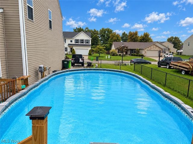 4489 Woodstone Avenue NW, Massillon, OH 44647