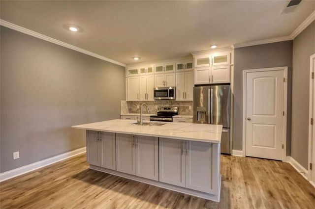 853 Pearl St, Madison, GA 30650