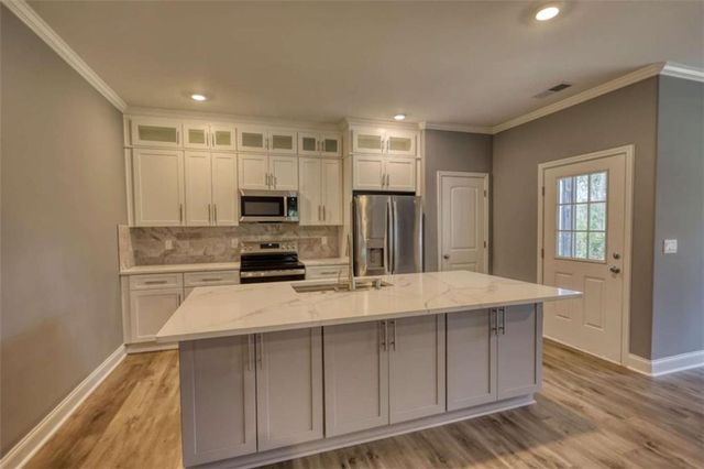 853 Pearl St, Madison, GA 30650