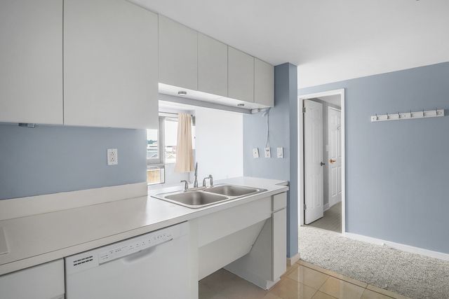 127 Greyrock Place 603, Stamford, CT 06901