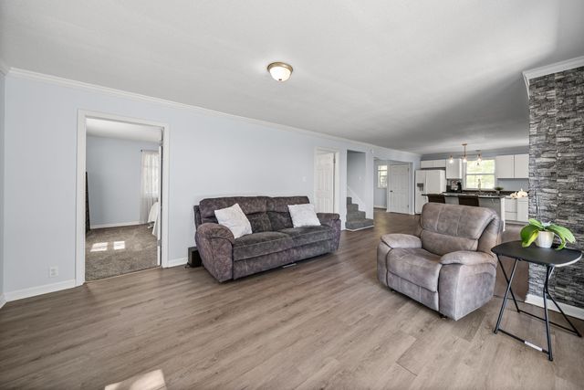 171 Eagle Nest Ct, Dover, TN 37058