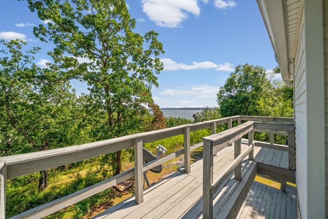 171 Eagle Nest Ct, Dover, TN 37058